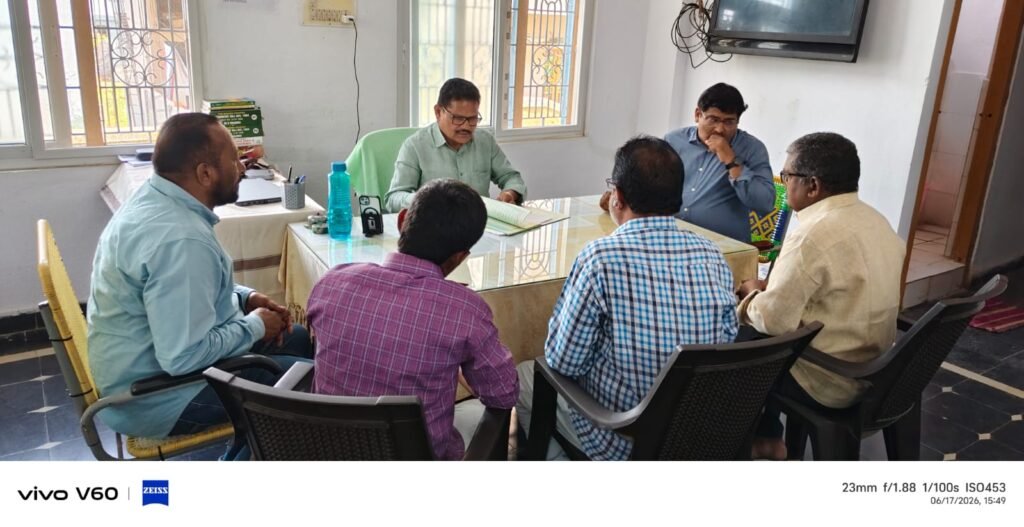 సంక్షేమ కార్యక్రమాల ప్రగతి పై సమీక్ష జరిపిన జెడ్పీ డిప్యూటీ సీఈఓ రామచంద్ర