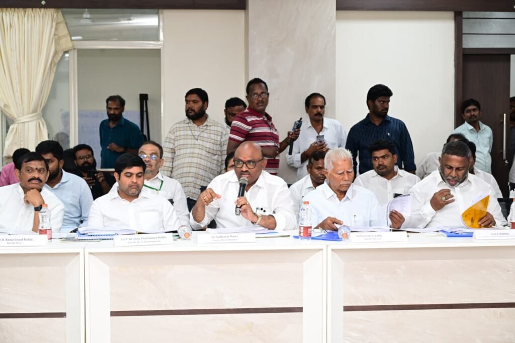 మైదుకూరు వ్యవసాయ మార్కెట్ కమిటీ సెక్రటరీ సస్పెండ్