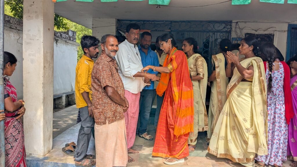 పారిశుధ్య కార్మికులే అసలైన సమాజ సేవకులు